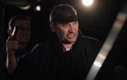 Obraz Główny: Grzegorz Wolf w spektaklu ,,Tango – na pełnym morzu’’ Sławomira Mrożka w reżyserii Krzysztofa Babickiego
Fot. Roman Jocher
