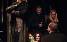 Obraz Główny: Beata Buczek-Żarnecka w spektaklu ,,Dziady’’ Adama Mickiewicza w reżyserii Krzysztofa Babickiego
Fot. Roman Jocher
