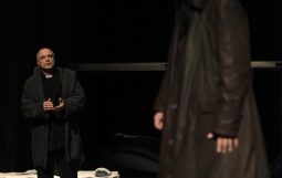 Obraz Główny: Mariusz Żarnecki w spektaklu „Dziady” w reżyserii Krzysztofa Babickiego.
Fot. Roman Jocher