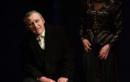 Obraz Główny: Beata Buczek-Żarnecka w spektaklu ,,Pułapka’’ Tadeusza Różewicza w reżyserii Krzysztofa Babickiego
Fot. Roman Jocher
