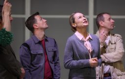 Obraz Główny: Beata Buczek–Żarnecka w spektaklu 
