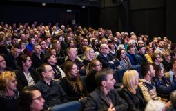 Obraz Główny: Gala wręczenia nagród Prezydenta Miasta Gdyni z okazji Międzynarodowego Dnia Teatru 
Fot. Karol Stańczak