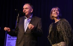 Obraz Główny: od lewej: Krzysztof Babicki, Zdenka Pszczołowska po premierze 