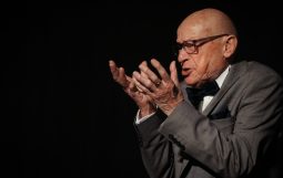 Obraz Główny: 12.10.2023, Gdynia. Michael Frayn „KOPENHAGA”, reżyseria Krzysztof Babicki.