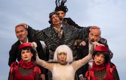 Obraz Główny: Jeremi Przybora „Przybora. Kabaret Metapsychiczny”,
reżyseria Jacek Bała.
Fot. Roman Jocher
