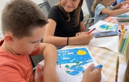 Obraz Główny: Rodzinne czytanki nad morzem