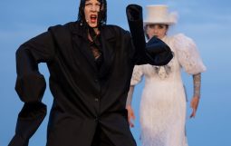Obraz Główny: Przybora, kabaret metapsychiczny, foto Roman Jocher