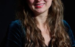 Obraz Główny: Magdalena Dąbrowska, reżyserka sztuki ,,Wyjątko'' fot. Piotr Pędziszewski