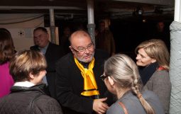 Obraz Główny: 30.05.2015. Gdynia. Dar Pomorza,  premiera spektaklu Pawła Huelle  pt. „Żółta łódź podwodna”, w reżyserii Krzysztofa Babickiego. Fot. Roman Jocher