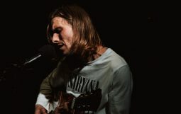Obraz Główny: Jacek Bała ,,Dream, czyli jak nie zostałem Kurtem Cobainem'' reżyseria: Patryk Warchoł fot. Piotr Pędziszewski